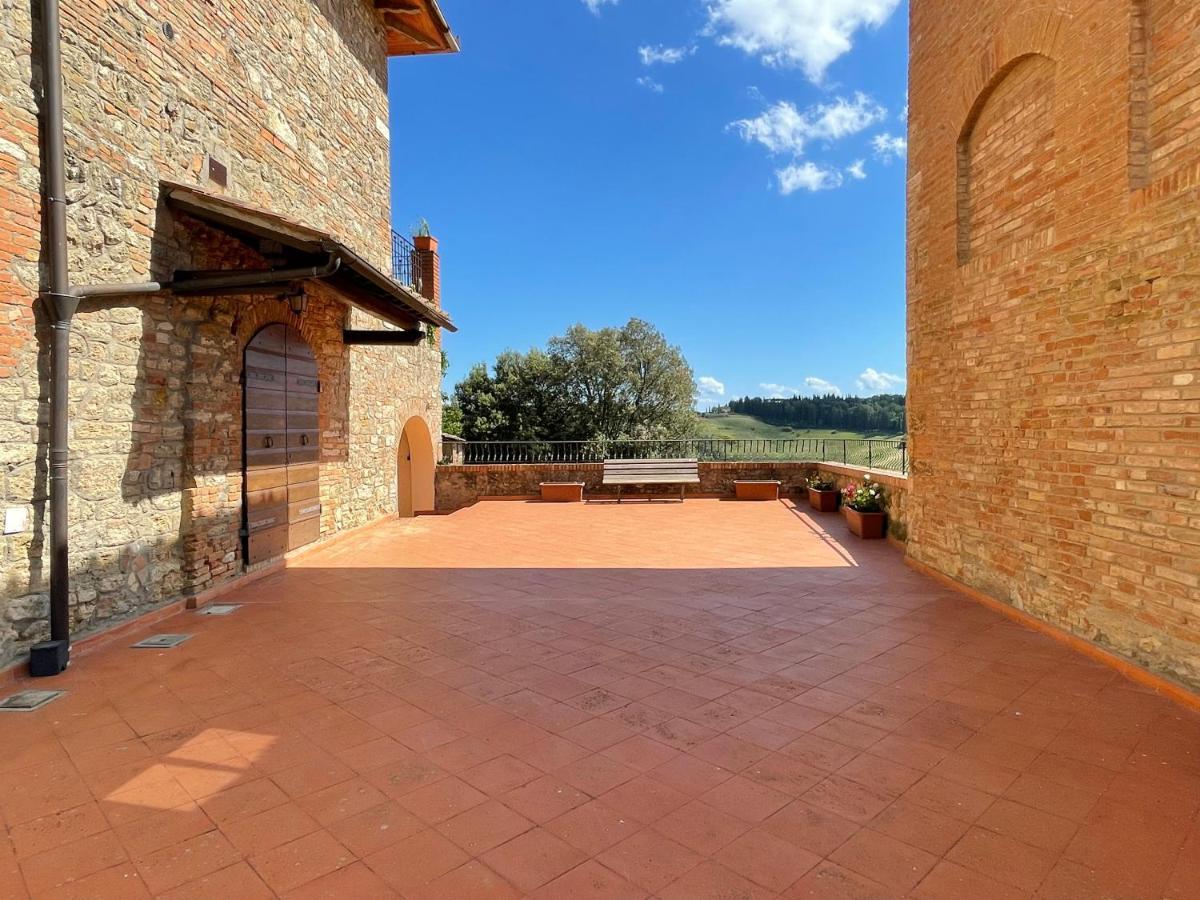 Agriturismo Castello Di Montauto San Gimignano Exterior photo
