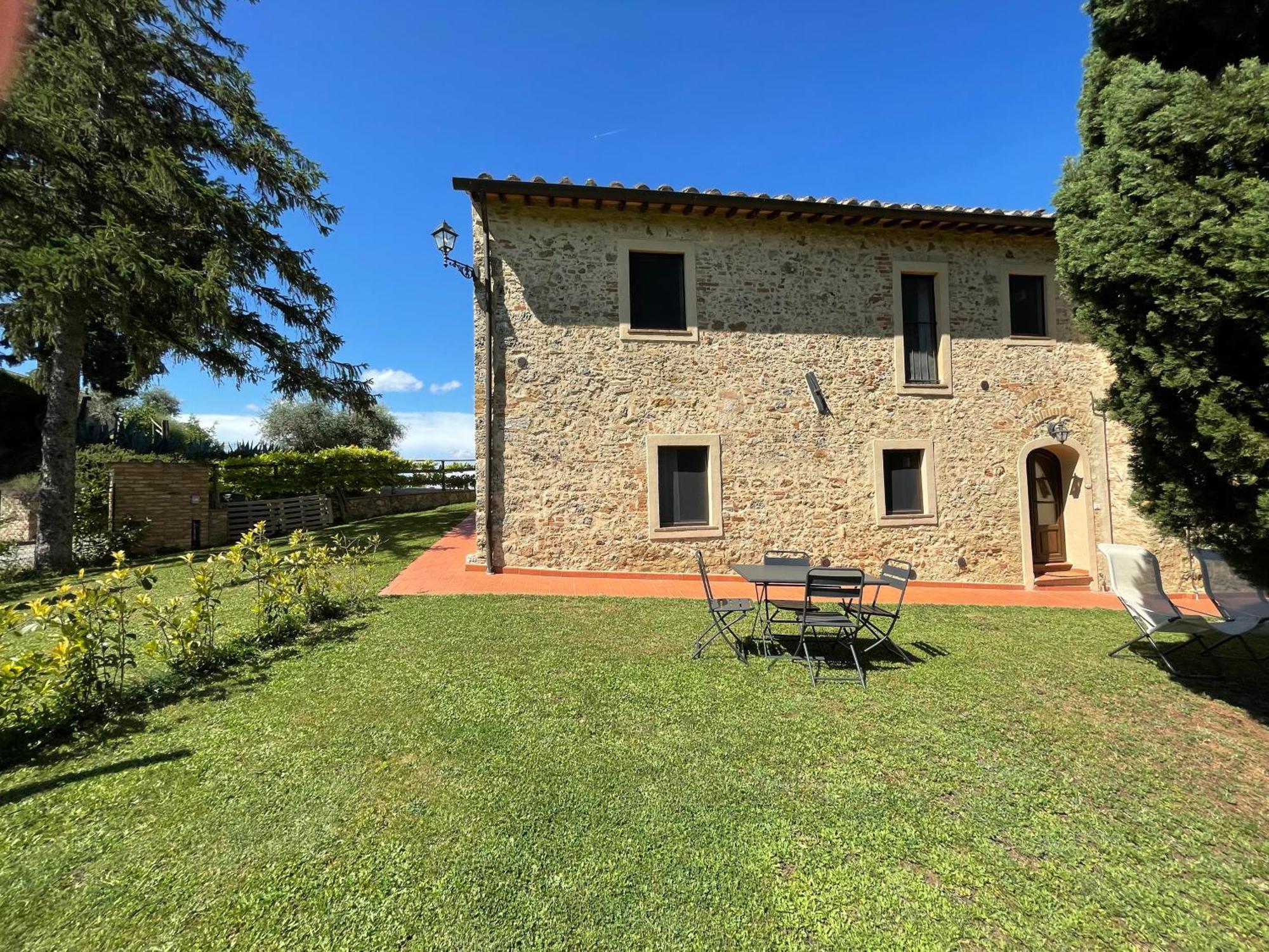 Agriturismo Castello Di Montauto San Gimignano Exterior photo