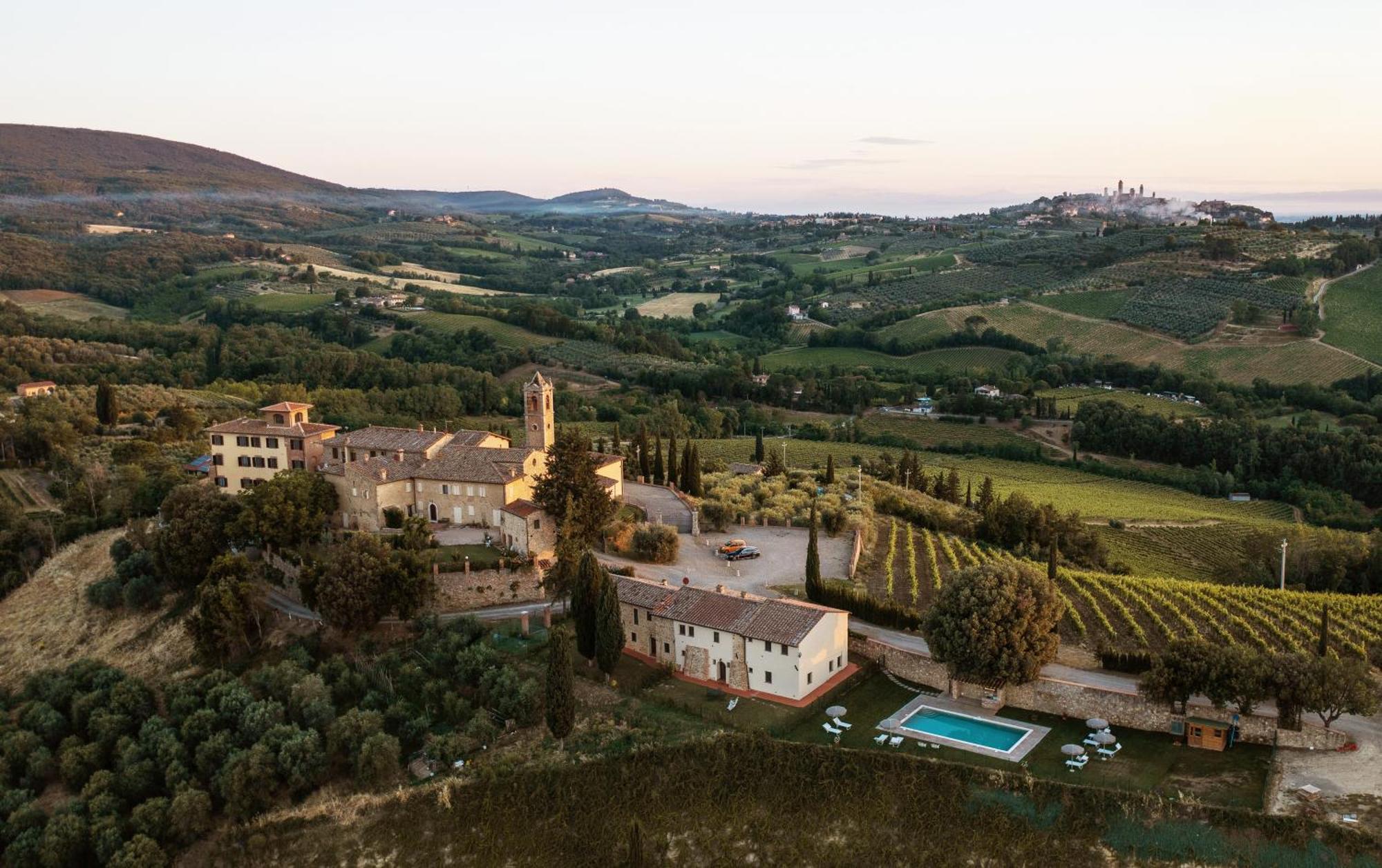 Agriturismo Castello Di Montauto San Gimignano Exterior photo
